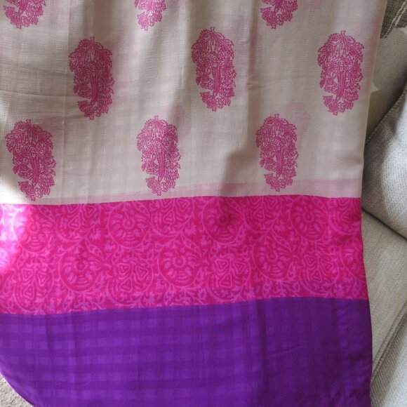 Elegant Georgette Saree in Purple, Pink & Cream | Zari Motif Print | Soft & Ligh - Picture 10 of 12